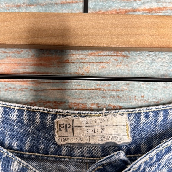 Free People Jean Denim Shorts Size 29 White Blue - Picture 4 of 5